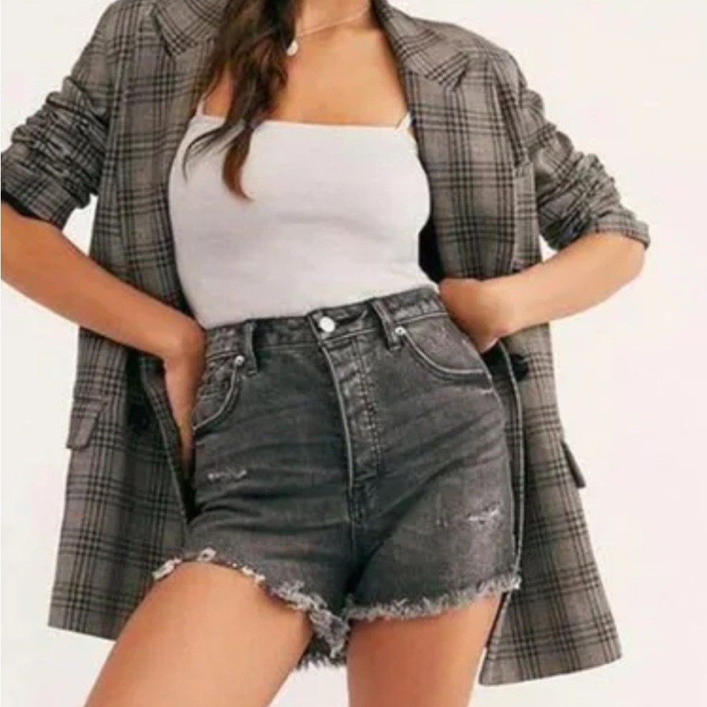 Free People Denim Shorts (Curvy) in Black Size 29